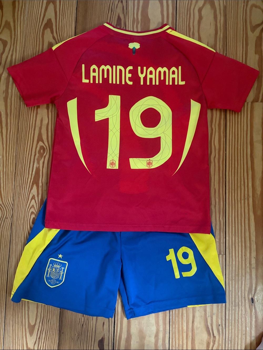 Kids Spain Football Shirt & Shorts Set - Red & Blue - Lamine Yamal 19
